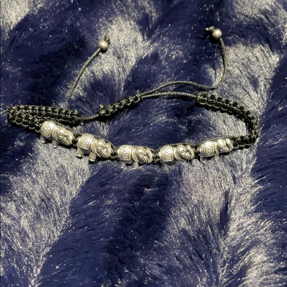 Elephant threaded bracelet